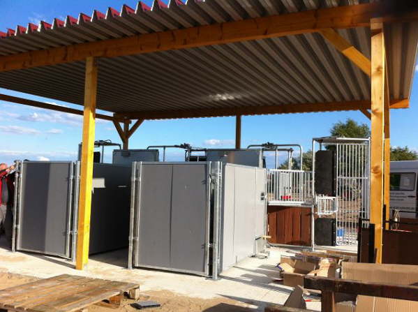 k-Raufutterautomat_hinten